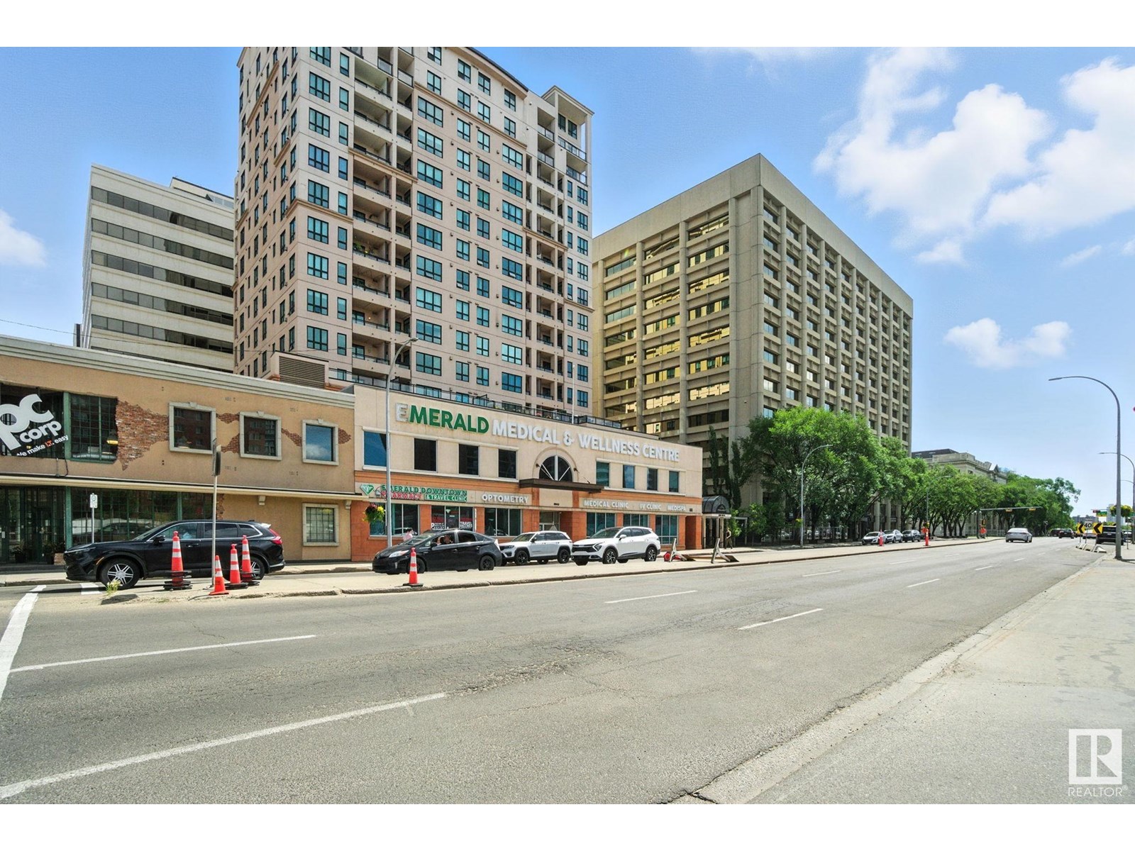 #1008 9939 109 ST NW - 44