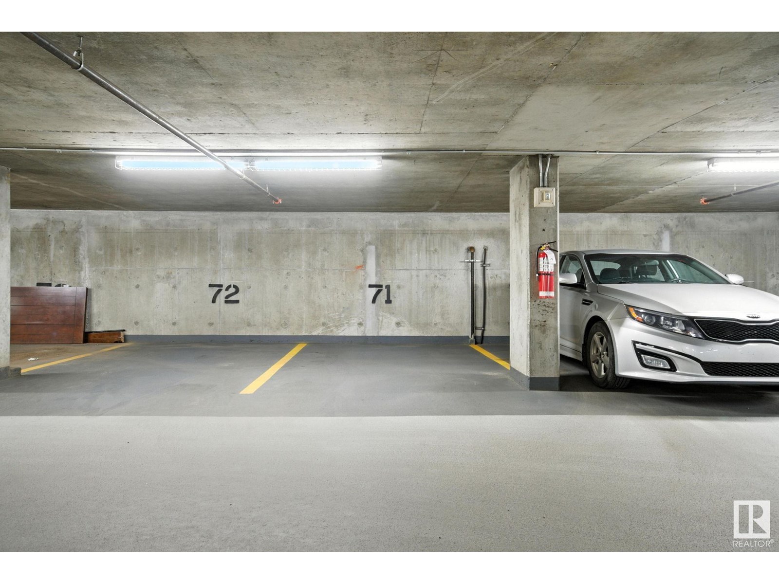 #1008 9939 109 ST NW - 34