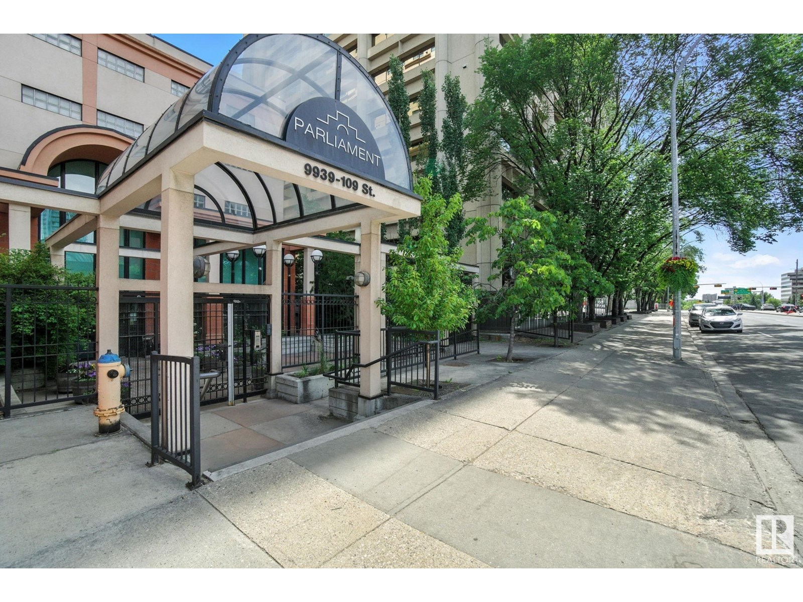 #1008 9939 109 ST NW - 42