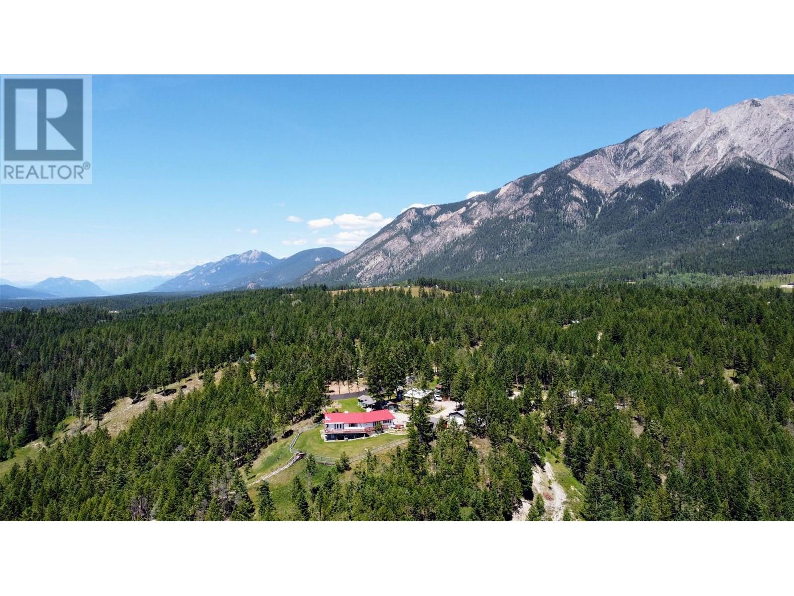 Photo 24 of 5761 Lautrup Road, Edgewater BC