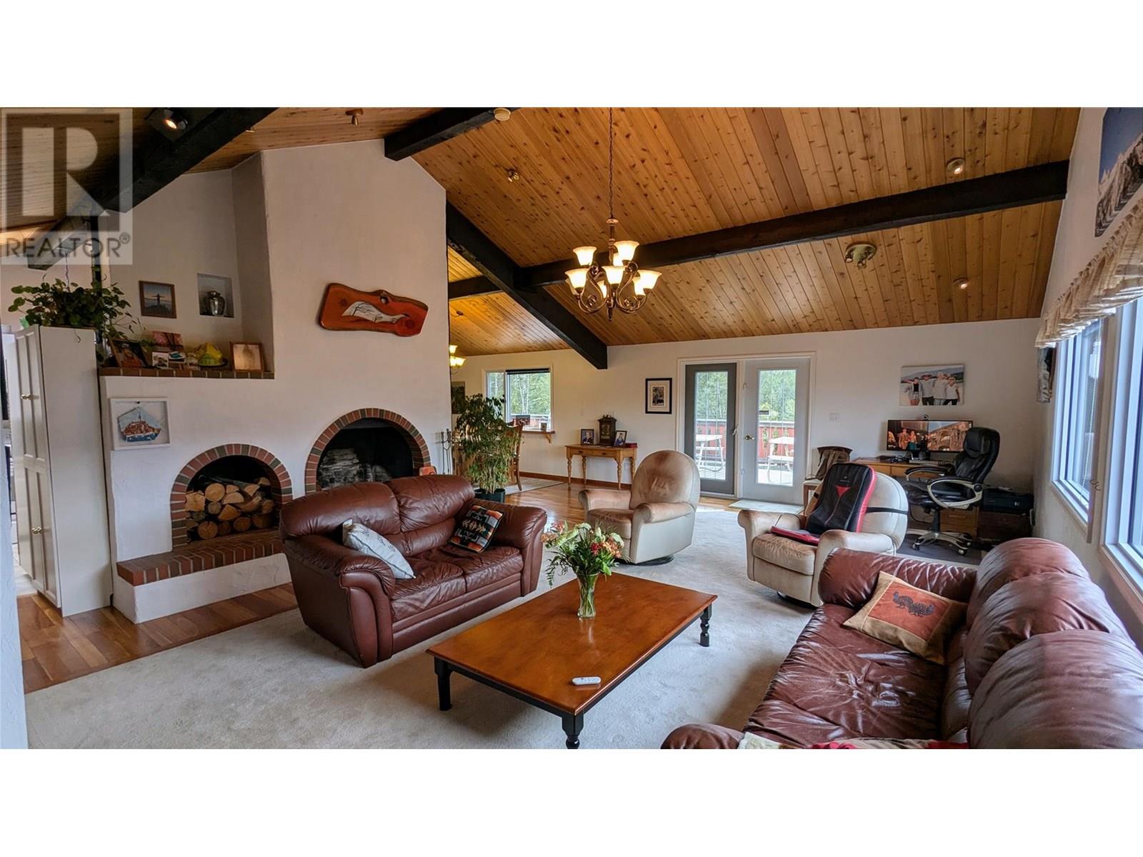 Photo 11 of 5761 Lautrup Road, Edgewater BC