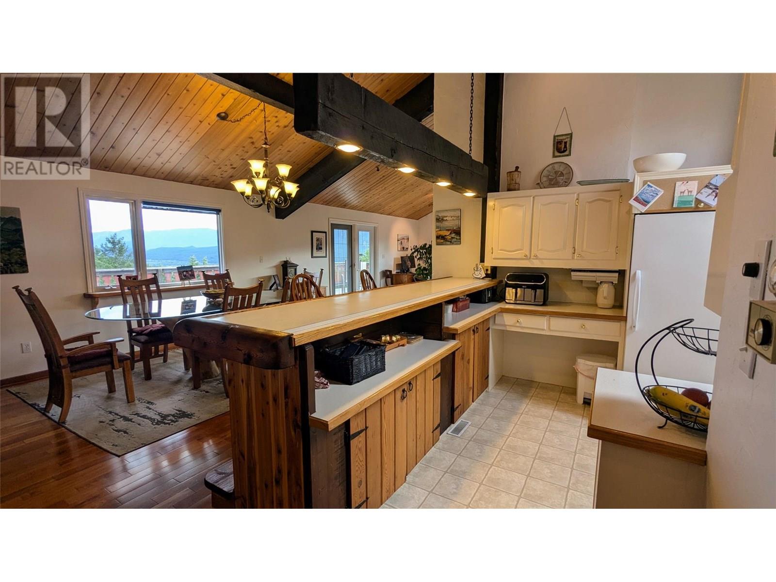 Photo 3 of 5761 Lautrup Road, Edgewater BC