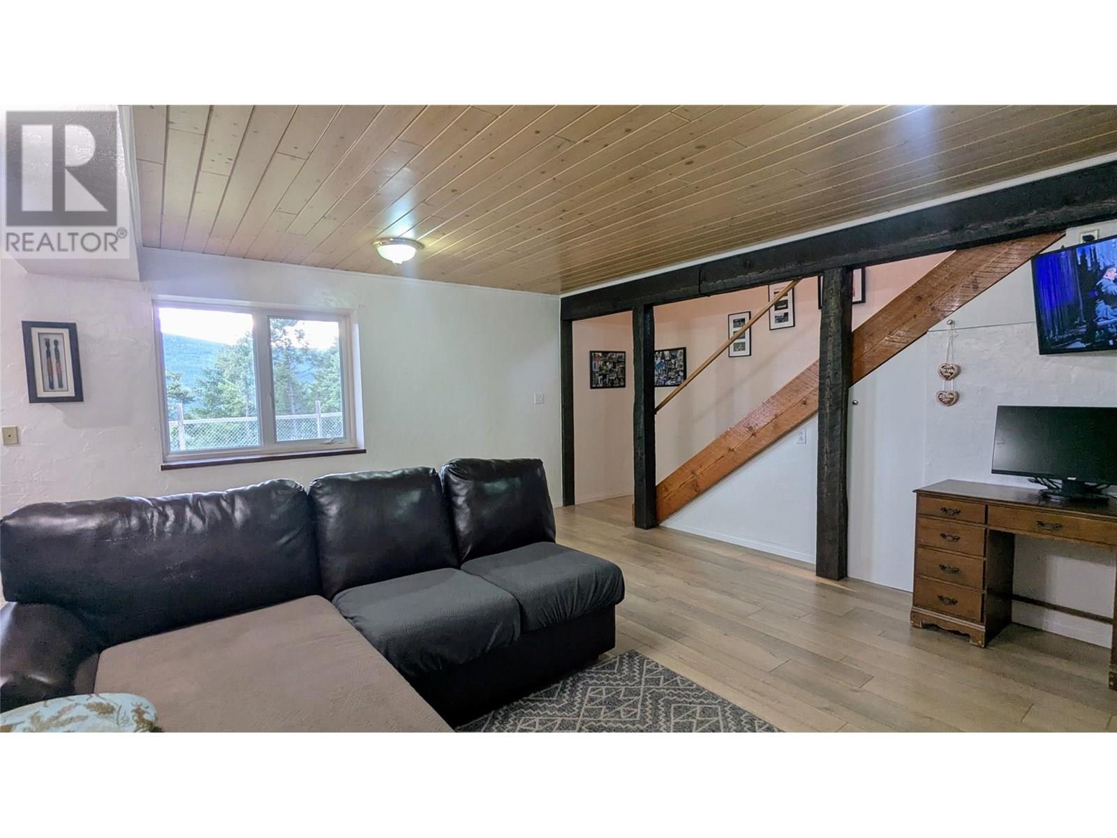 Photo 31 of 5761 Lautrup Road, Edgewater BC