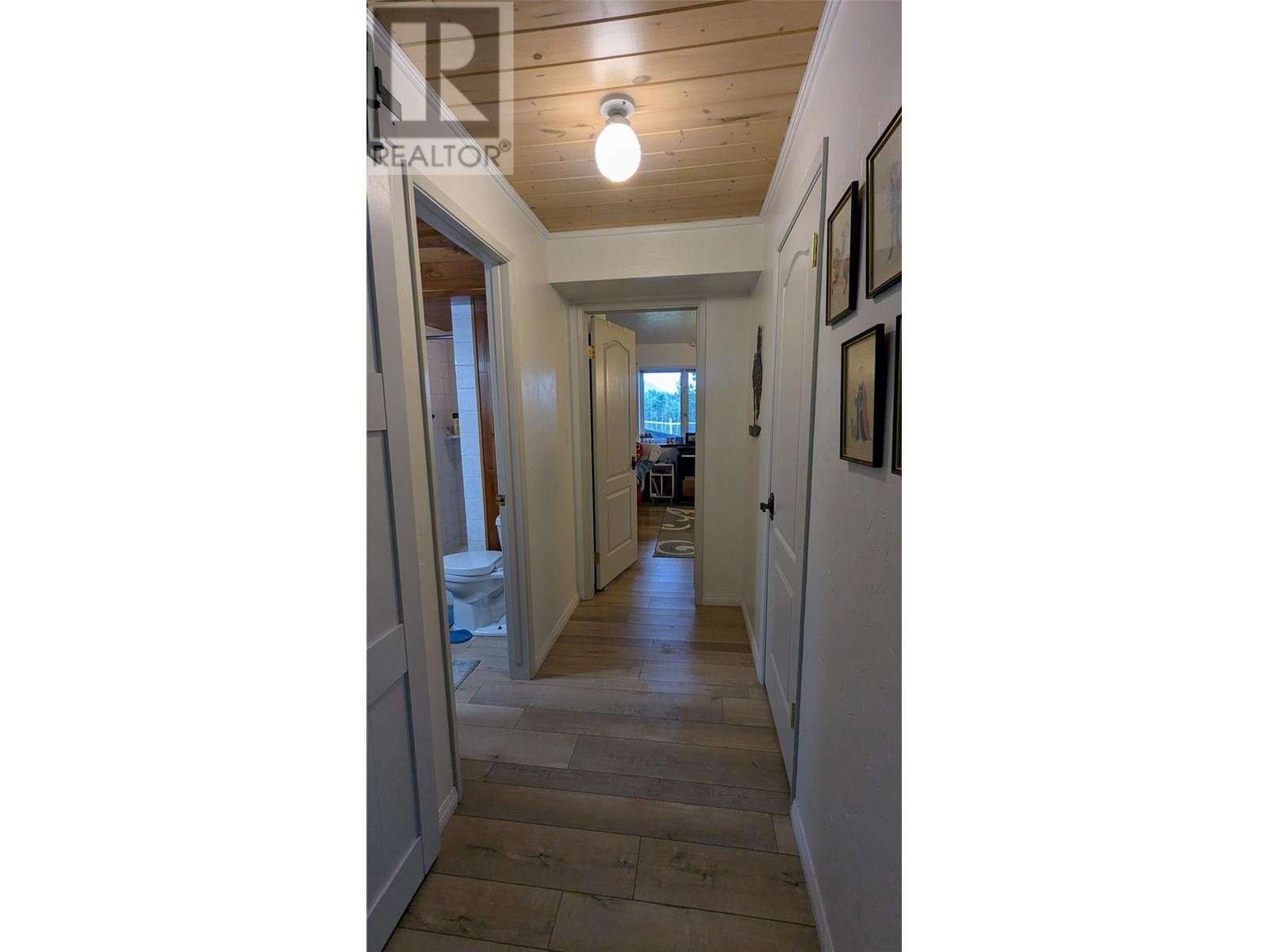 Photo 13 of 5761 Lautrup Road, Edgewater BC