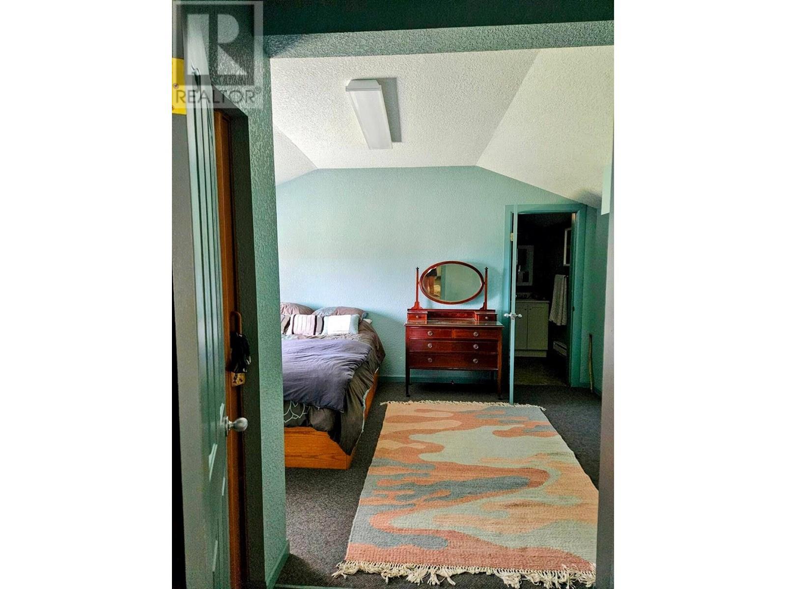 Photo 23 of 5761 Lautrup Road, Edgewater BC