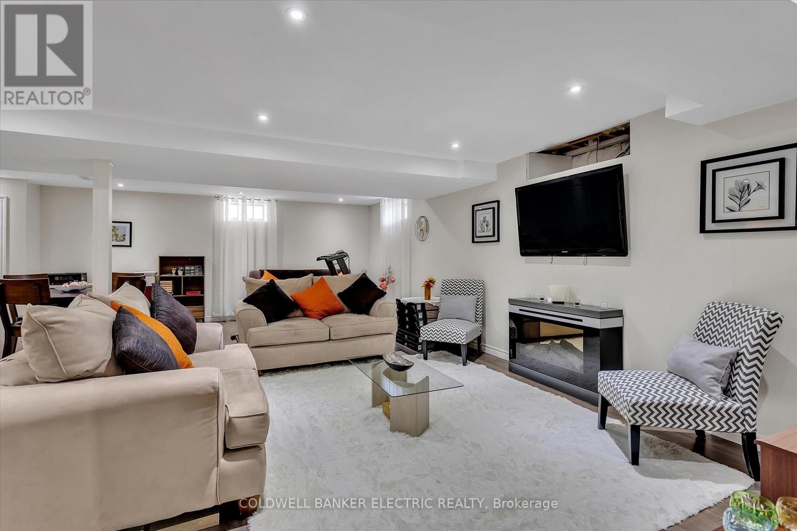 Photo 11 of 31 Old Trafford Drive, Trent Hills ON