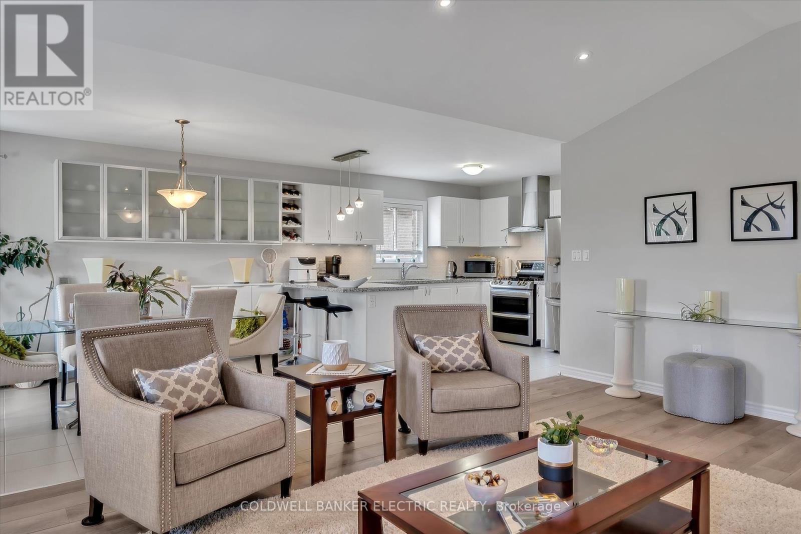 Photo 18 of 31 Old Trafford Drive, Trent Hills ON