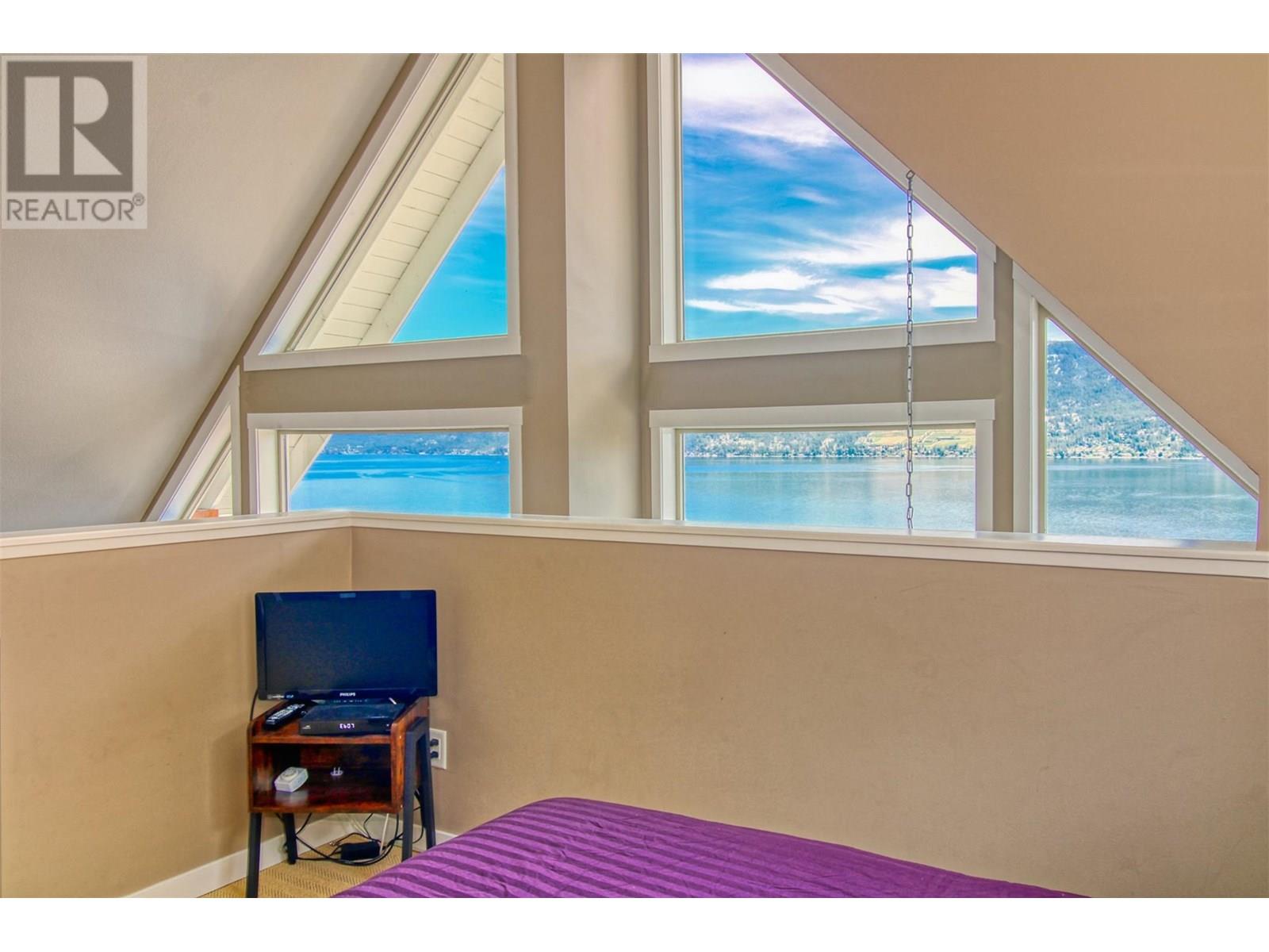 52 6920 Barcelona Drive, Kelowna