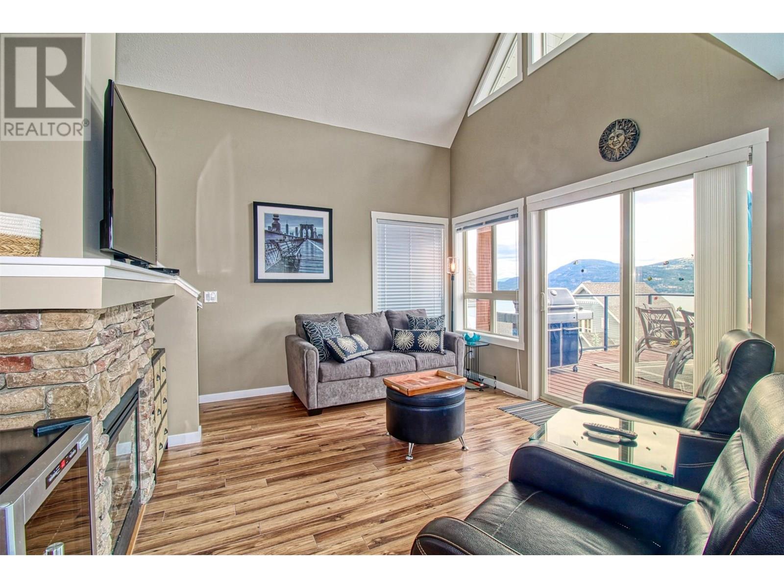 52 6920 Barcelona Drive, Kelowna