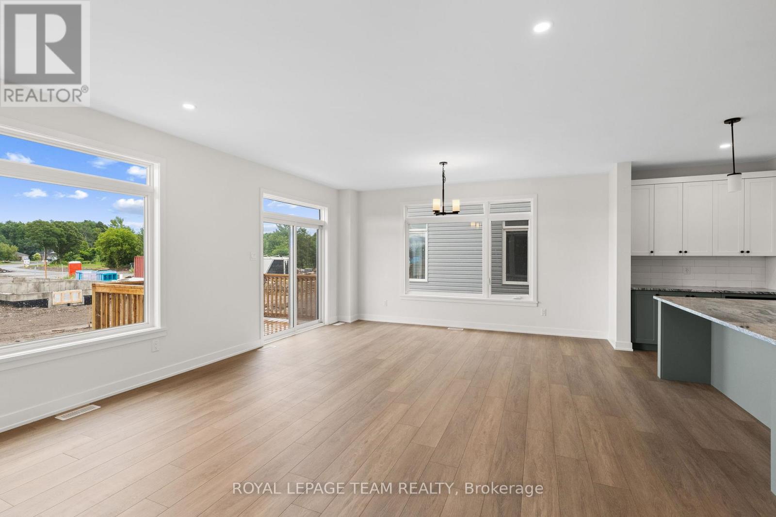 Photo 16 of 1004 Moore Street, Brockville ON