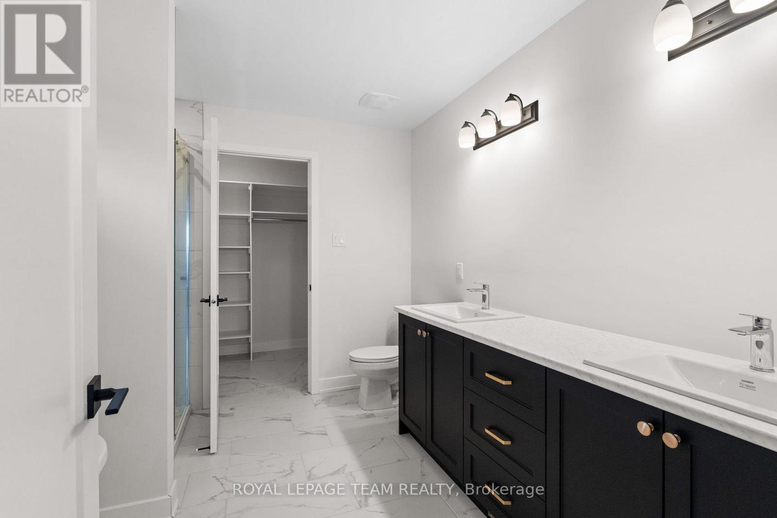 Photo 30 of 1004 Moore Street, Brockville ON
