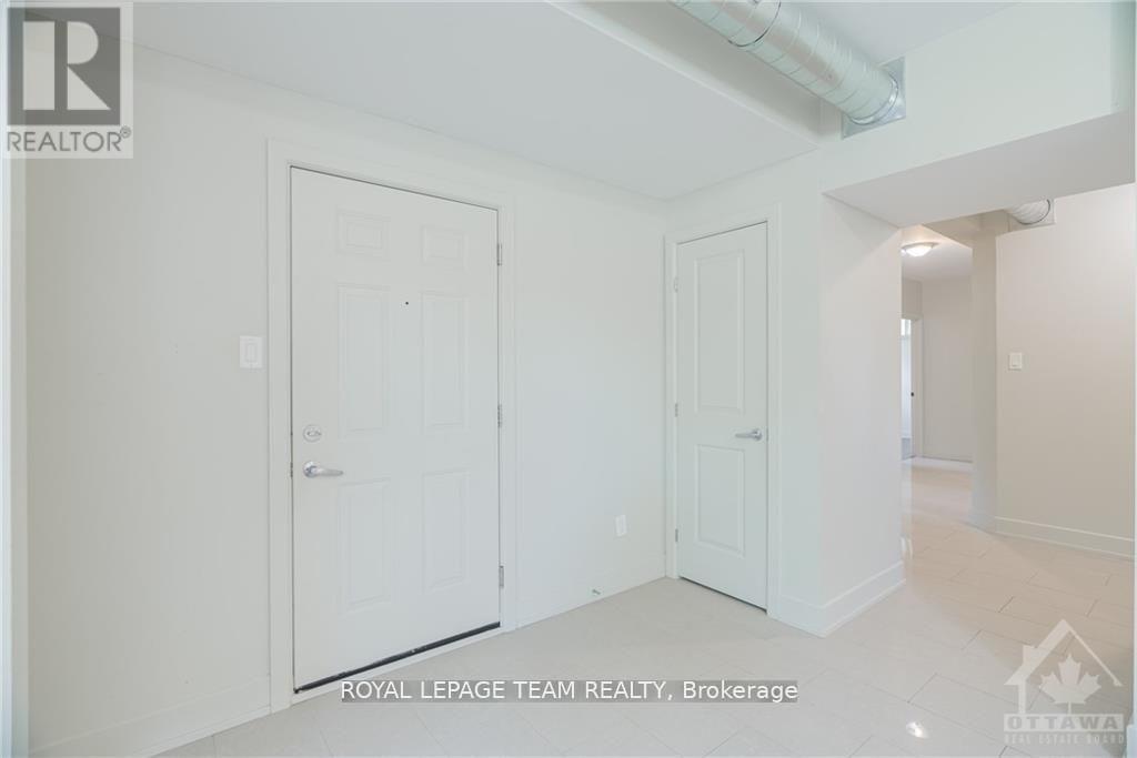 Photo 13 of 1100 Hollington Street, Ottawa ON