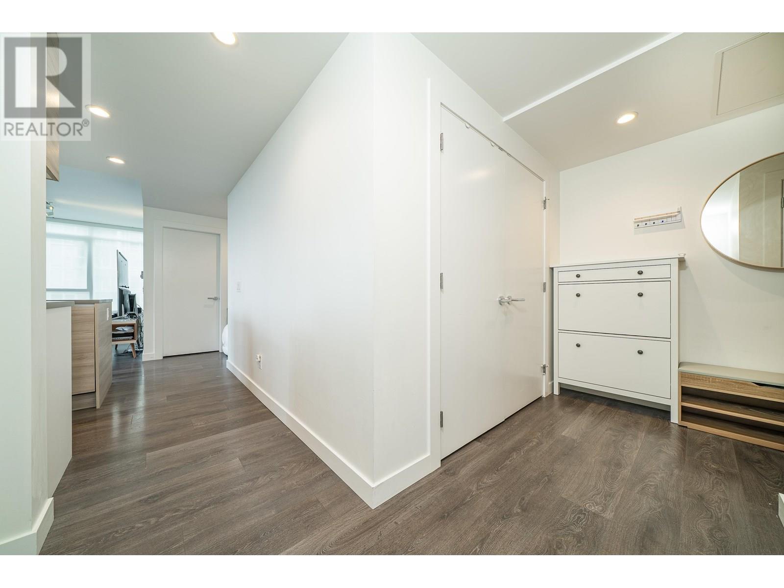 Photo 17 of 607 657 Whiting Way, Coquitlam BC