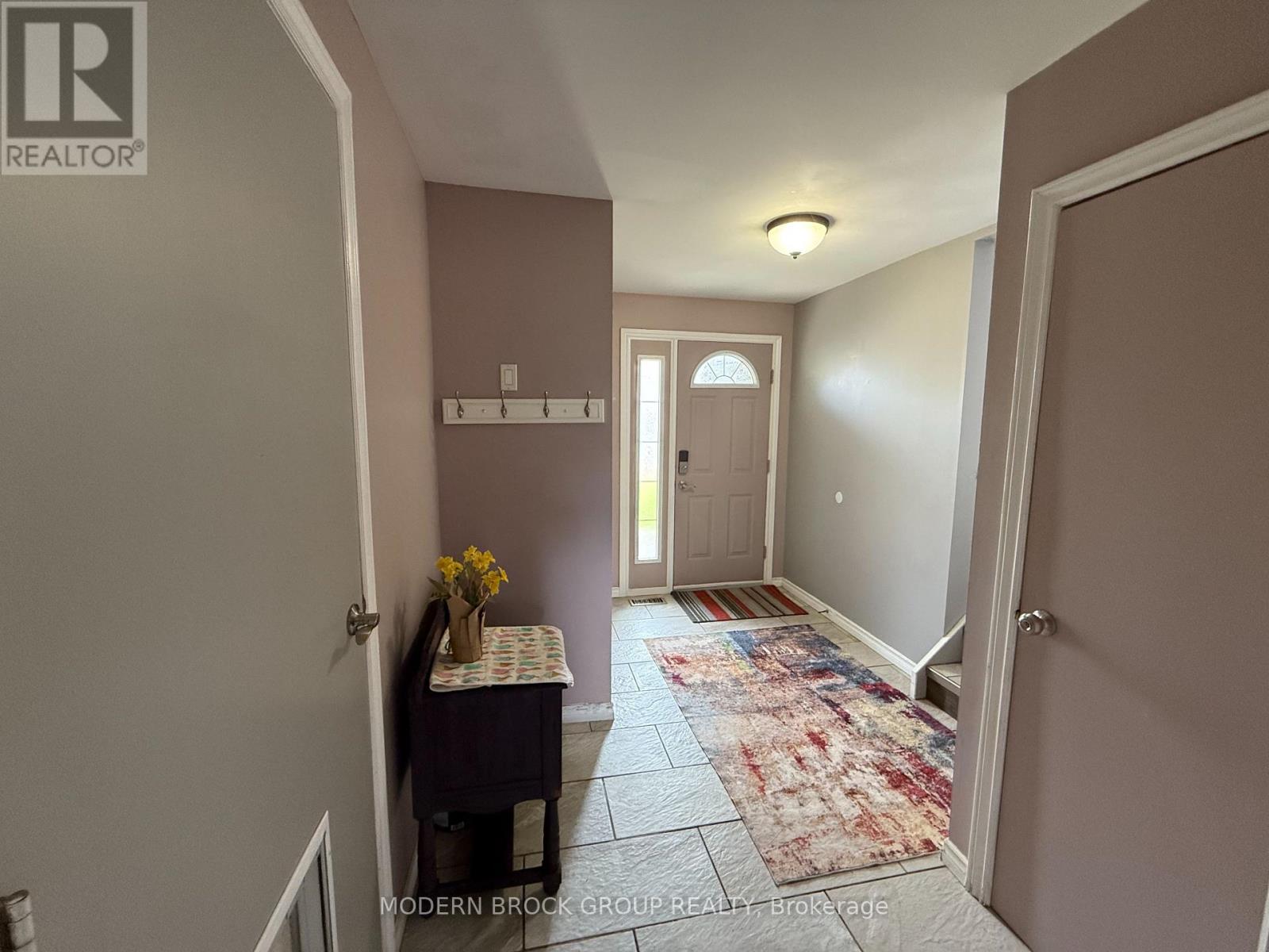 Photo 6 of 1350 Linden Crescent, Brockville ON