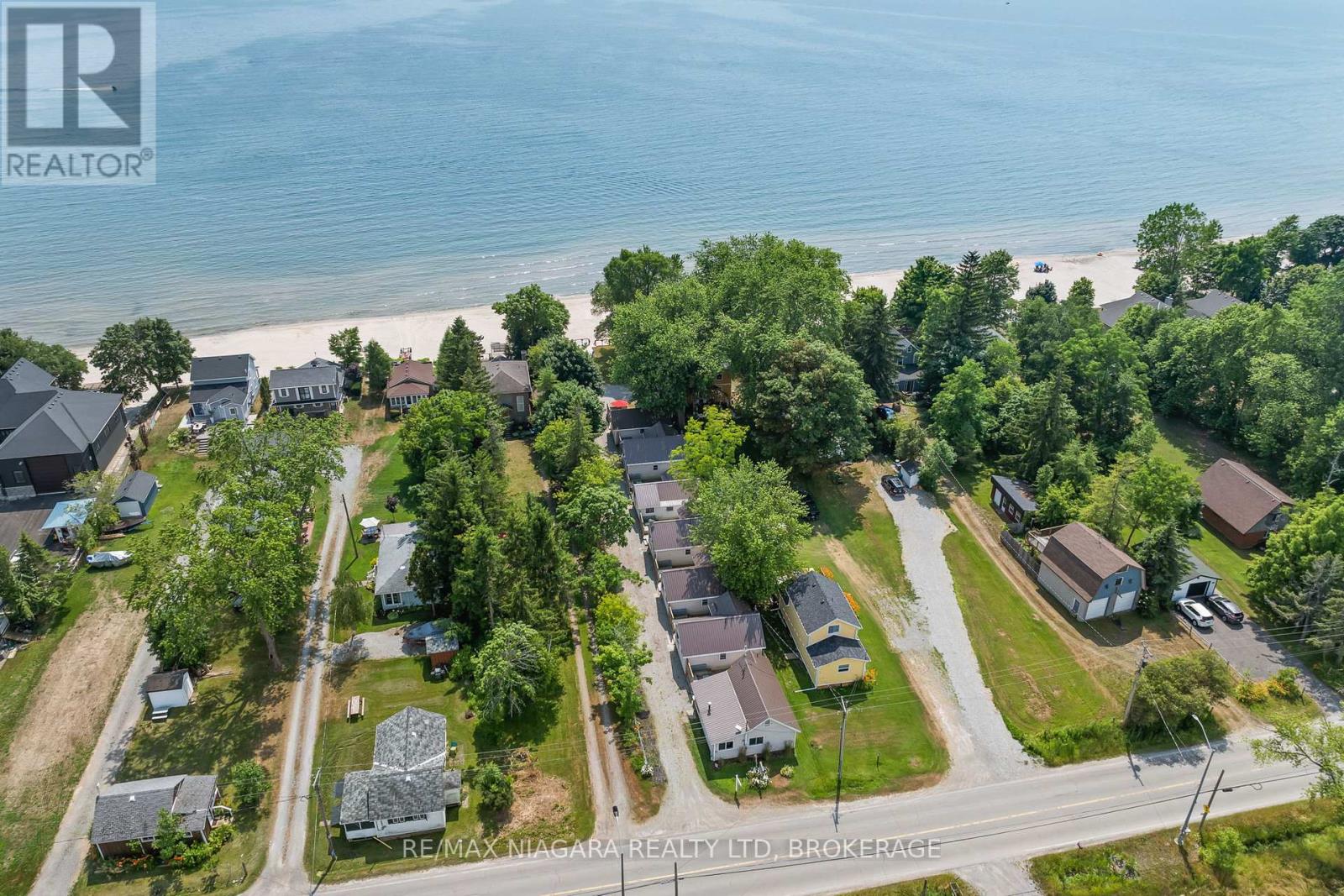 Photo 2 of 12343 Lakeshore Road, Wainfleet ON