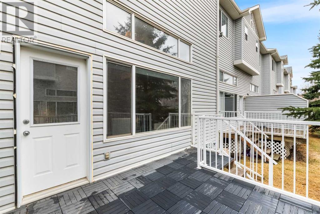 Single Family House 4 Level for Sale in    Avenue SE Applewood Park Calgary 