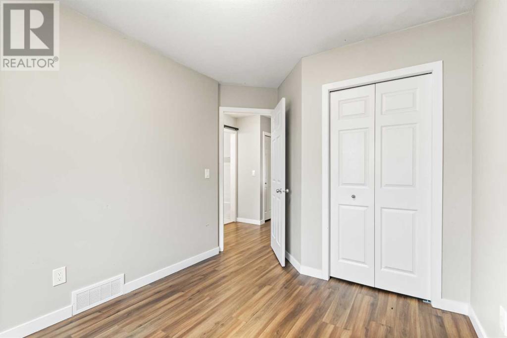 Single Family House 4 Level for Sale in    Avenue SE Applewood Park Calgary 