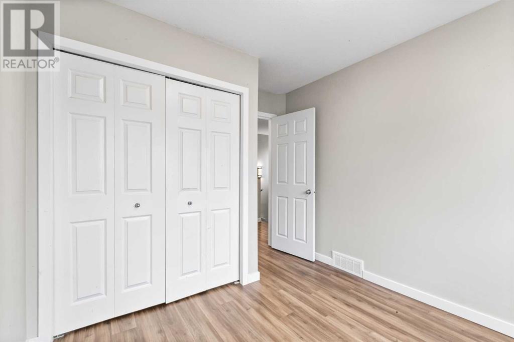 Single Family House 4 Level for Sale in    Avenue SE Applewood Park Calgary 
