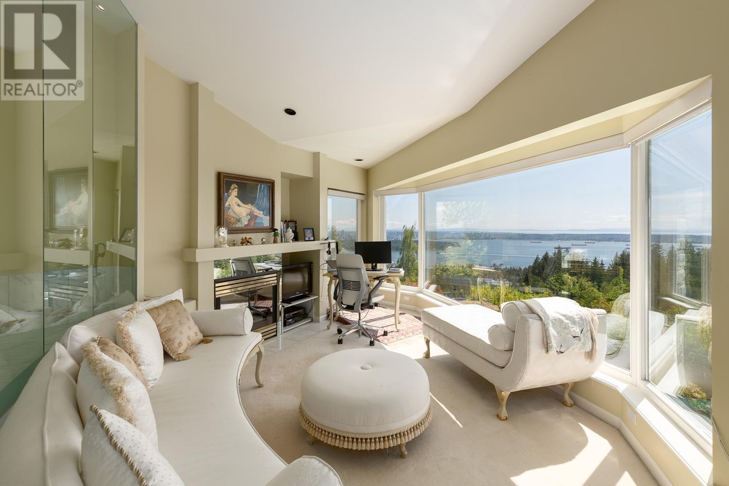 1438 CHIPPENDALE ROAD, West Vancouver