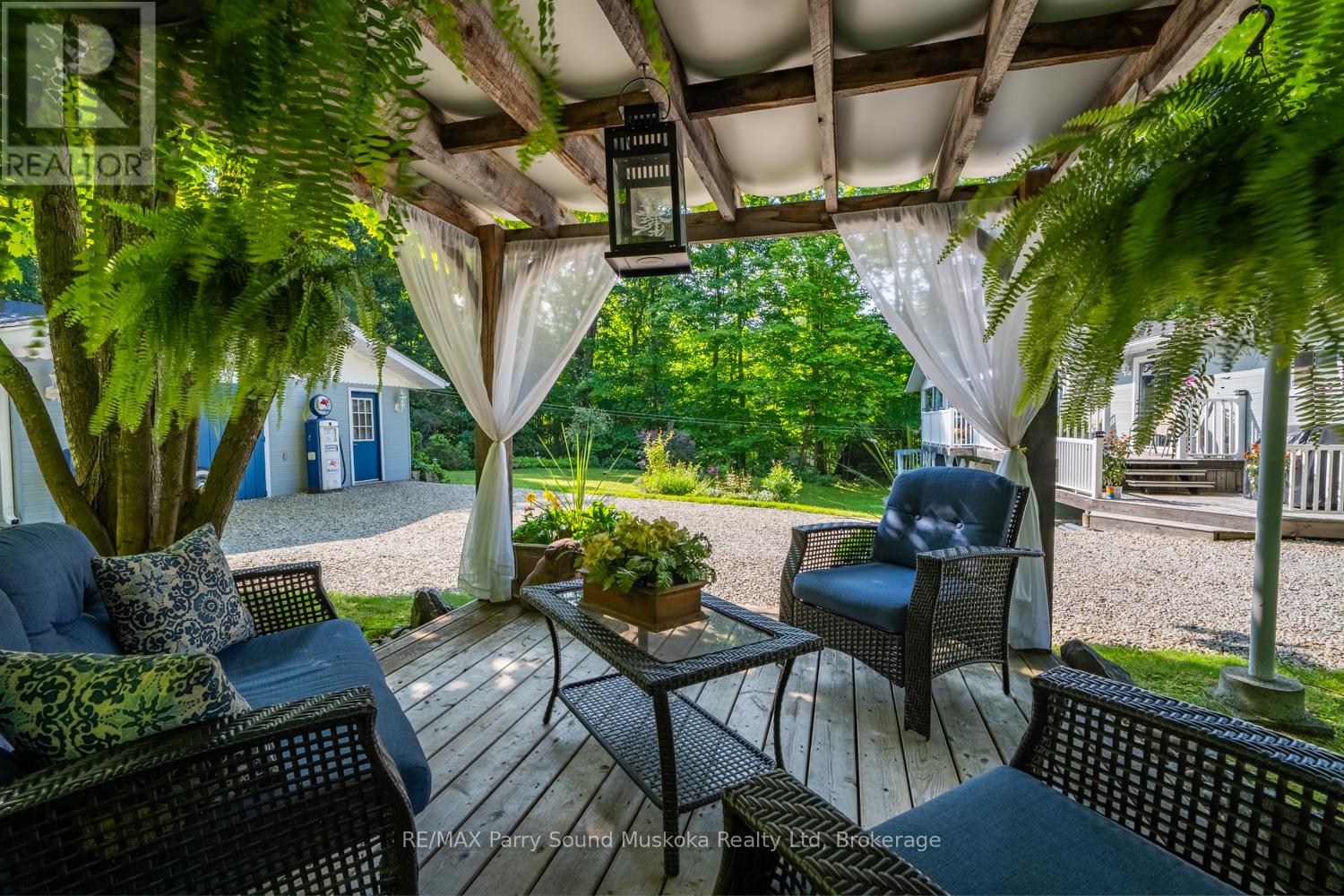 Photo 20 of 3 5 Squirrel Avenue, Mcdougall ON