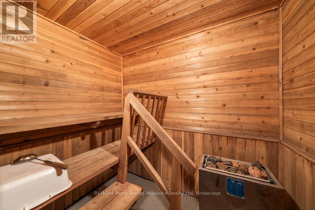 Photo 48 of 3 5 Squirrel Avenue, Mcdougall ON
