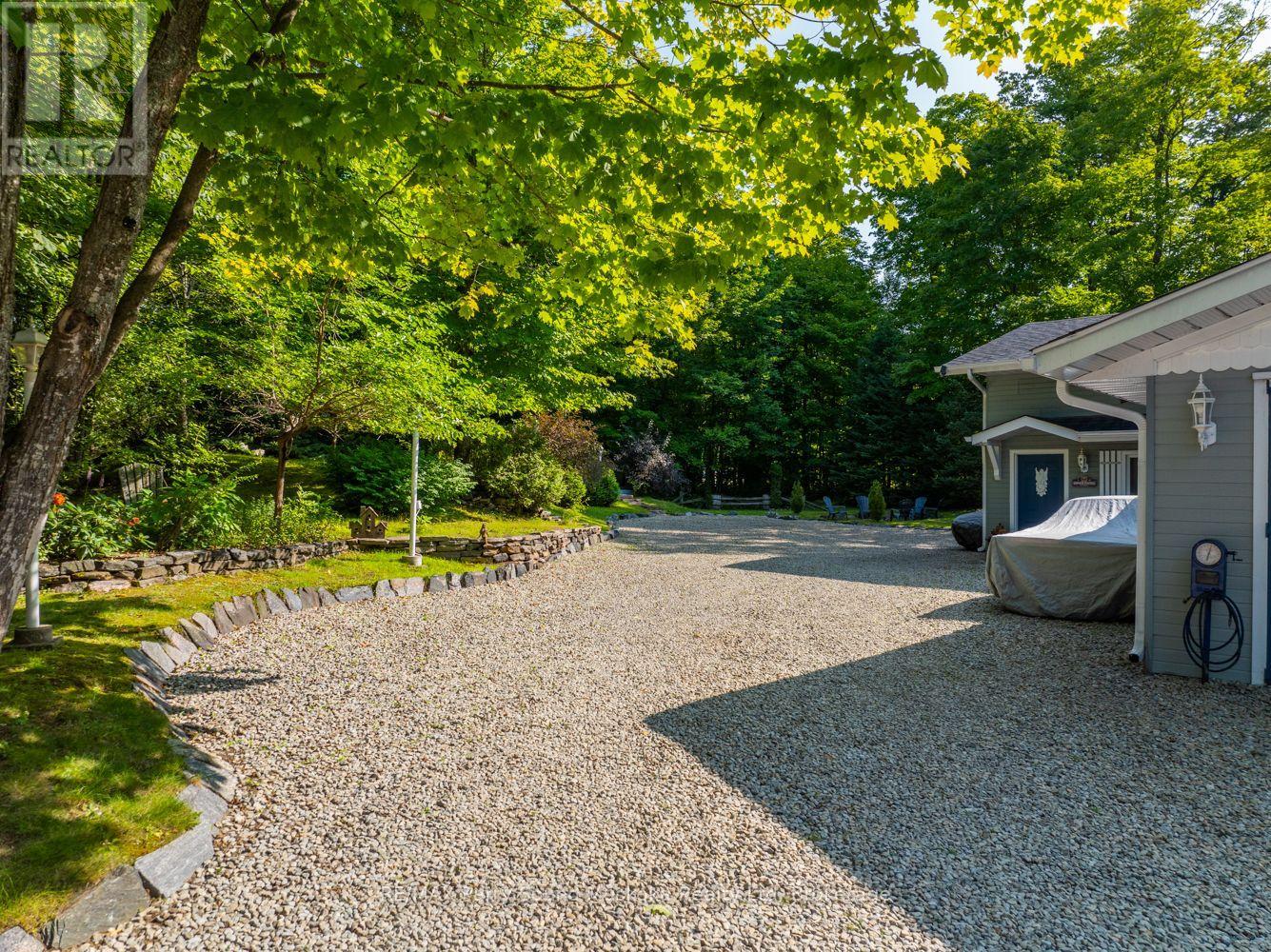 Photo 45 of 3 5 Squirrel Avenue, Mcdougall ON