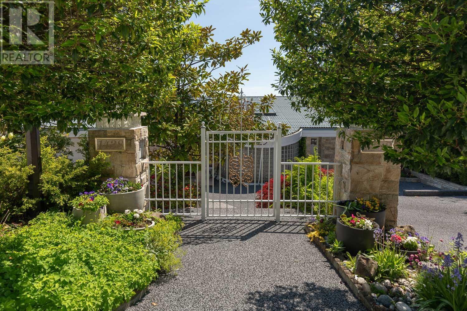 1438 CHIPPENDALE ROAD, West Vancouver