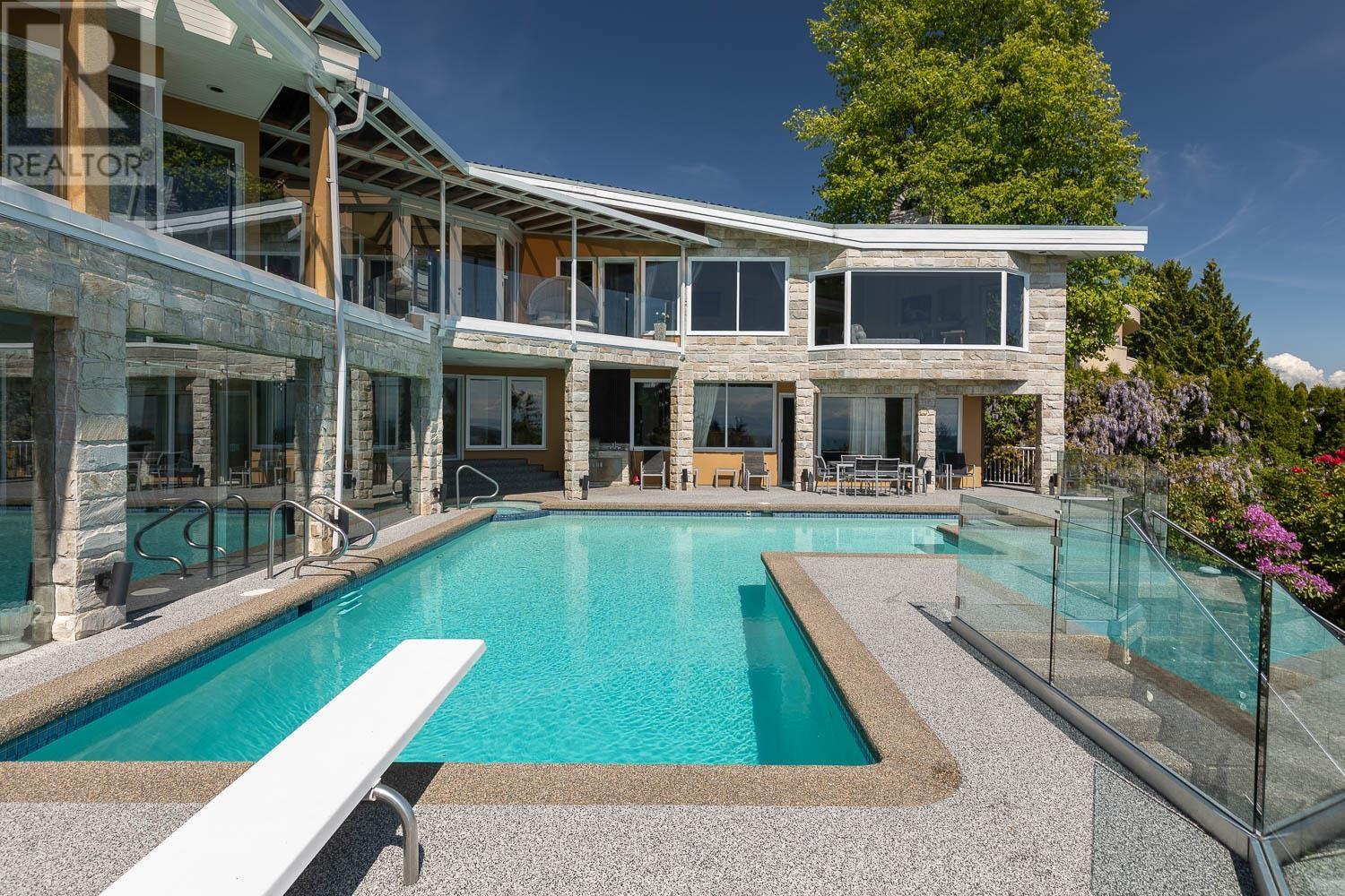 1438 CHIPPENDALE ROAD, West Vancouver