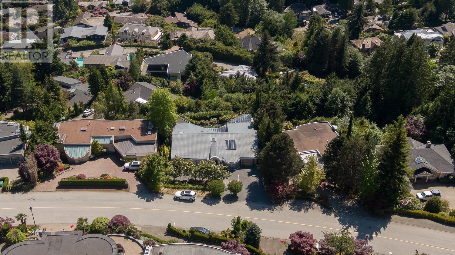 1438 CHIPPENDALE ROAD, West Vancouver