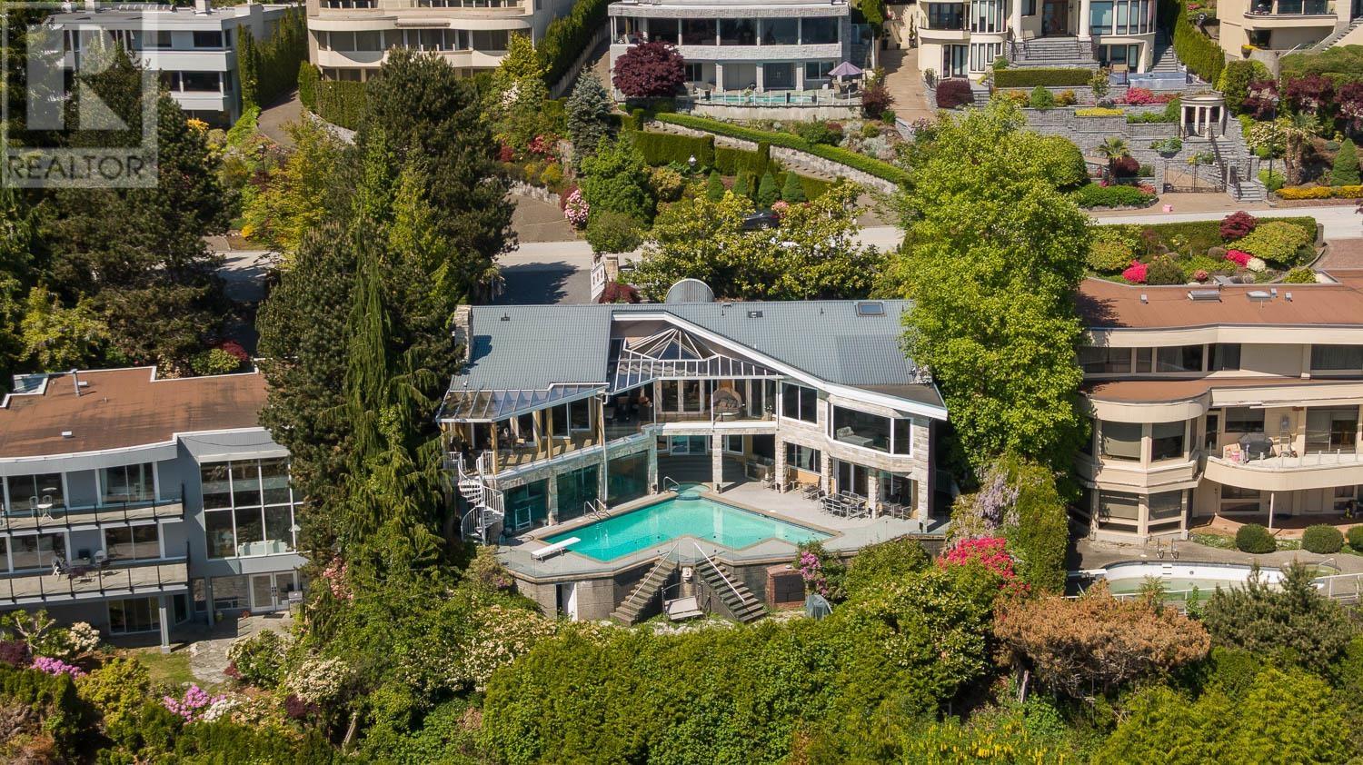 1438 CHIPPENDALE ROAD, West Vancouver