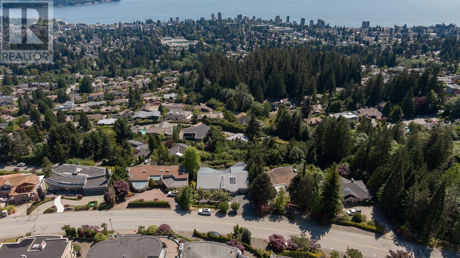 1438 CHIPPENDALE ROAD, West Vancouver