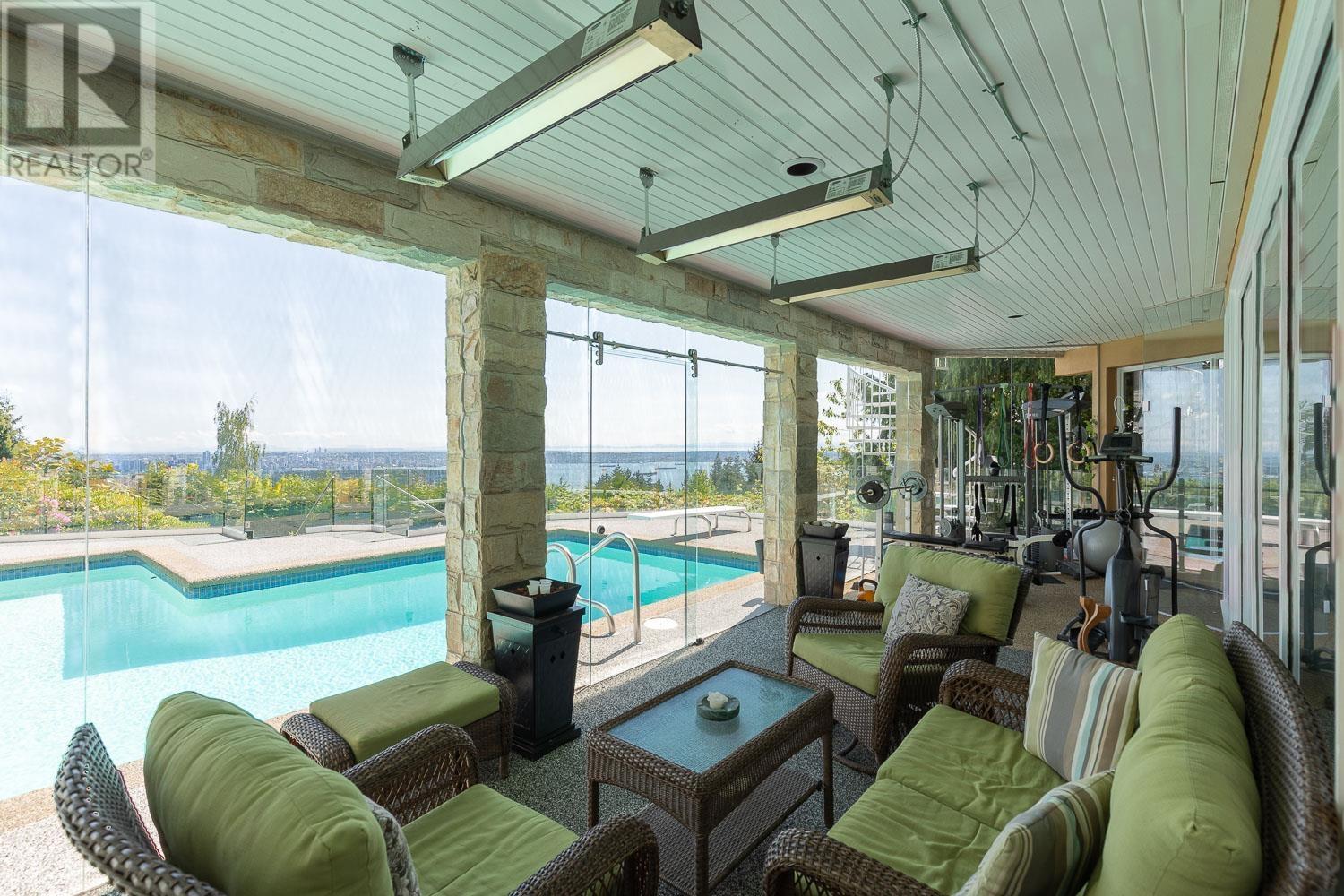 1438 CHIPPENDALE ROAD, West Vancouver
