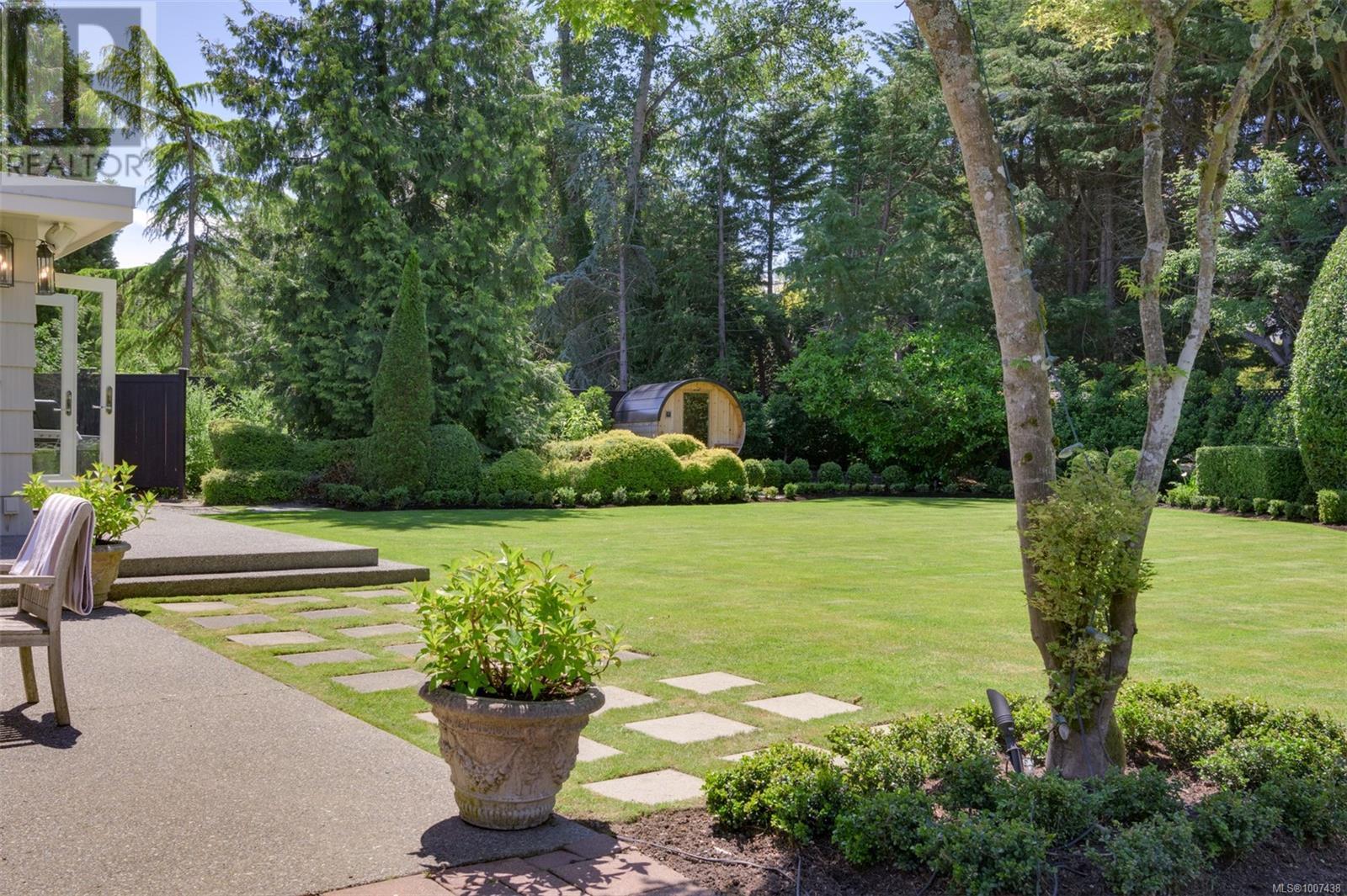 Photo 48 of 3270 Beach Dr, Oak Bay BC