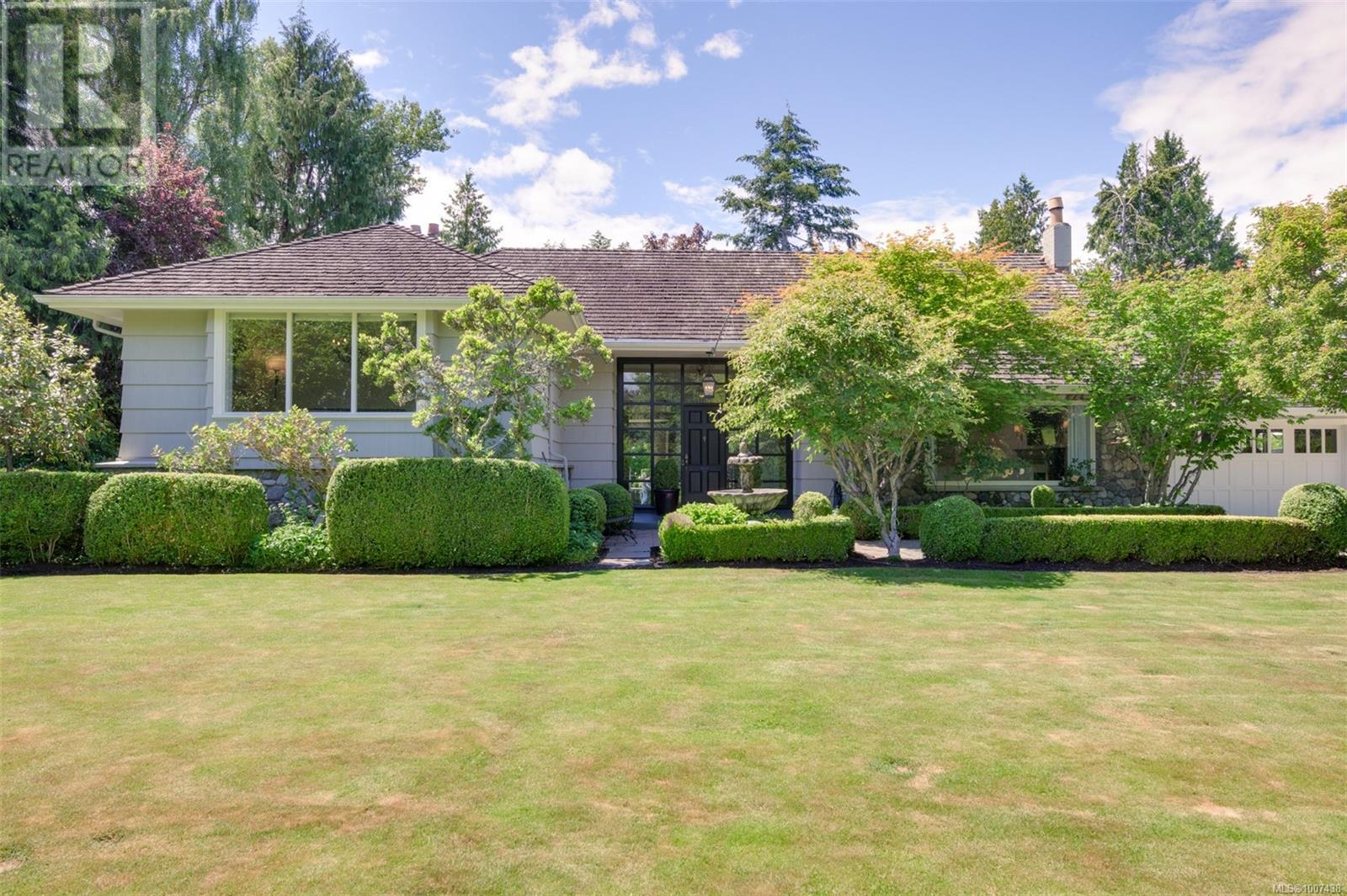 Photo 74 of 3270 Beach Dr, Oak Bay BC
