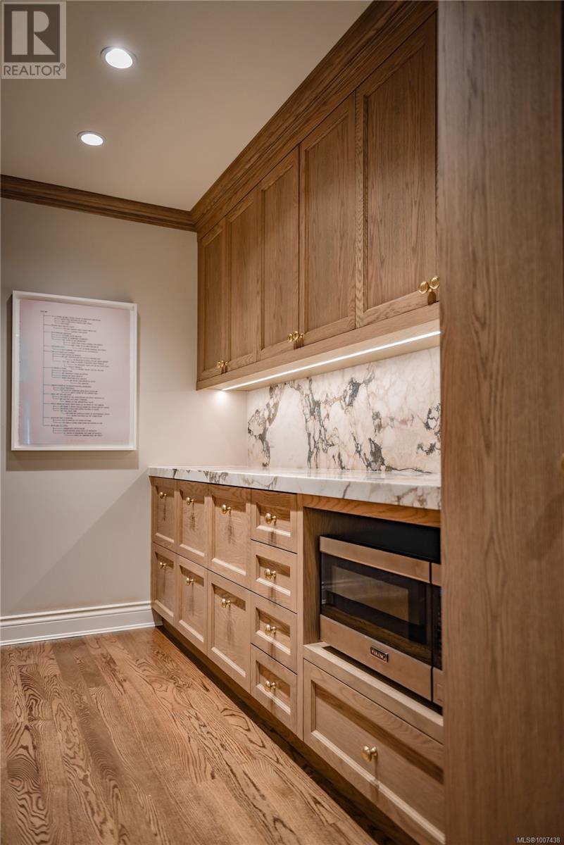 Photo 81 of 3270 Beach Dr, Oak Bay BC
