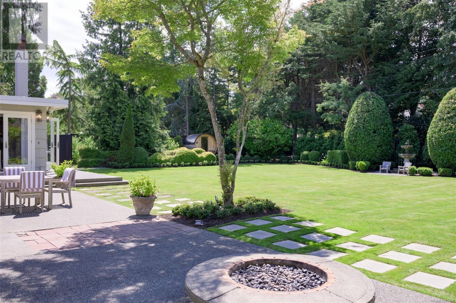 Photo 65 of 3270 Beach Dr, Oak Bay BC