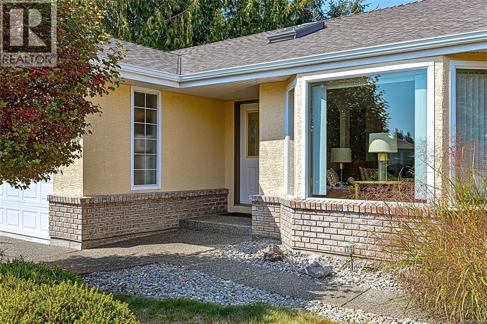 Photo 14 of 1163 Wellington Dr, Qualicum Beach BC