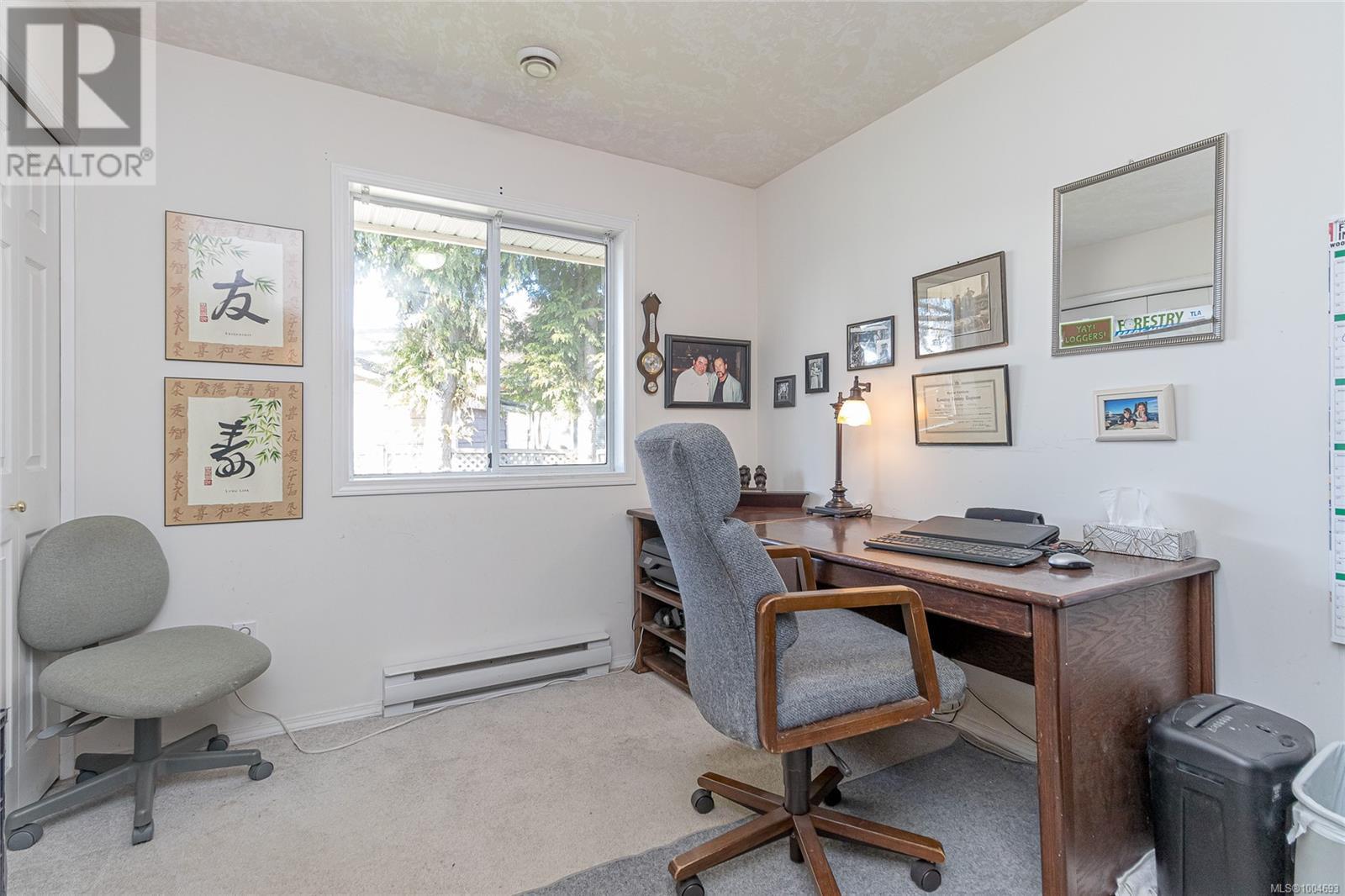 Photo 8 of 1163 Wellington Dr, Qualicum Beach BC