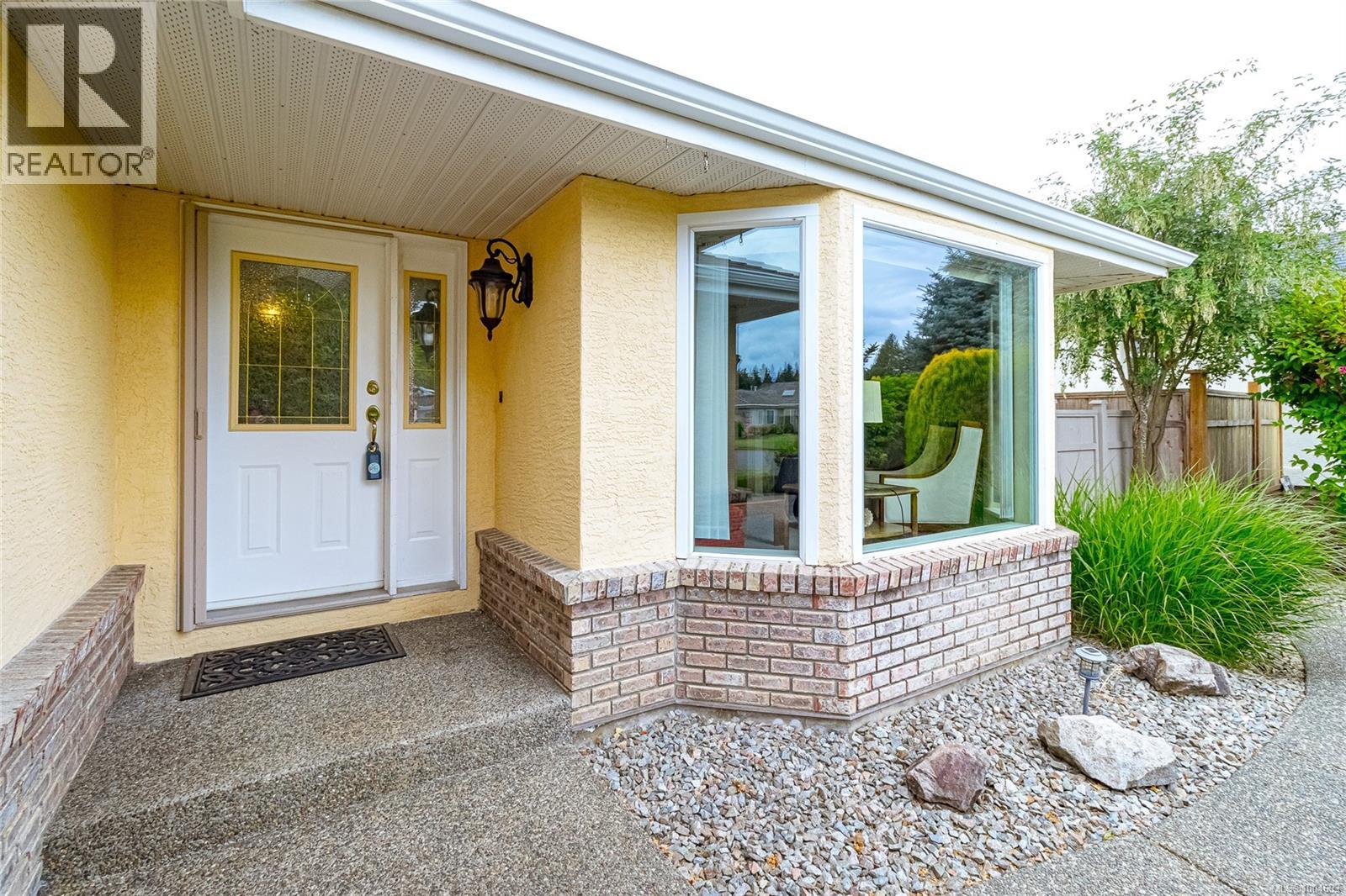 Photo 15 of 1163 Wellington Dr, Qualicum Beach BC
