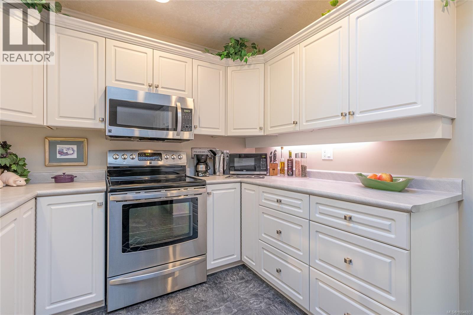 Photo 25 of 1163 Wellington Dr, Qualicum Beach BC