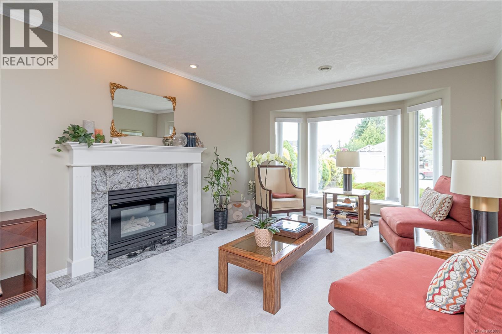 Photo 3 of 1163 Wellington Dr, Qualicum Beach BC