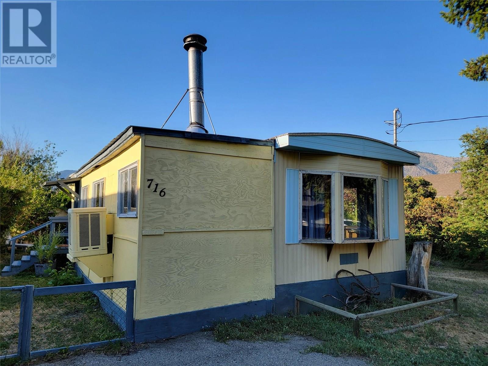 Photo 4 of 716 11 Th Avenue, Keremeos BC