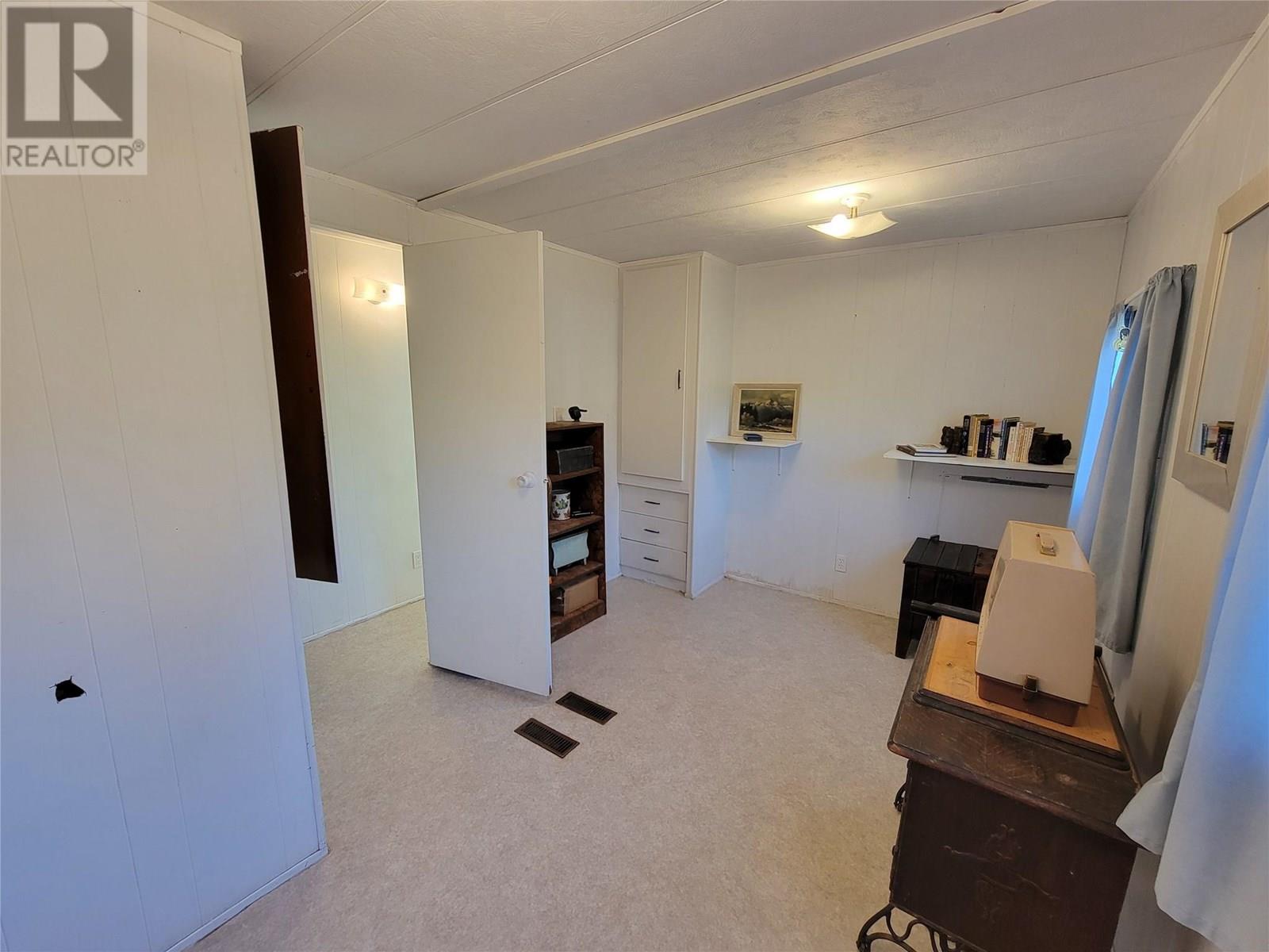 Photo 41 of 716 11 Th Avenue, Keremeos BC