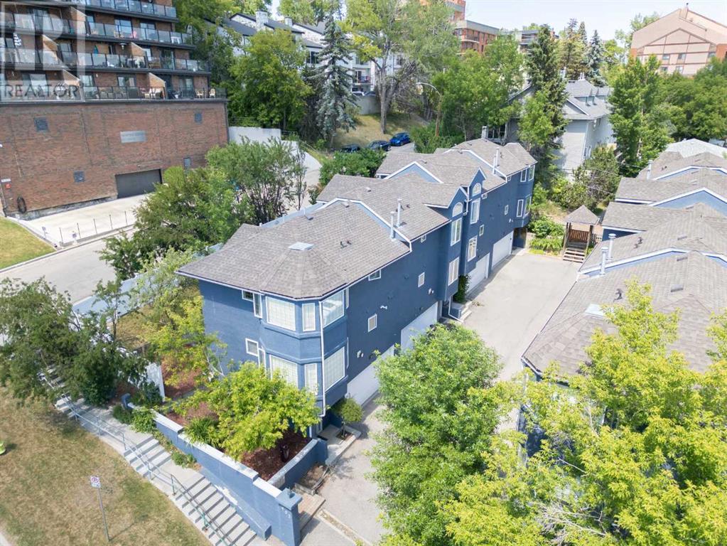 Single Family House for Sale in    Avenue NE Crescent Heights Calgary 
