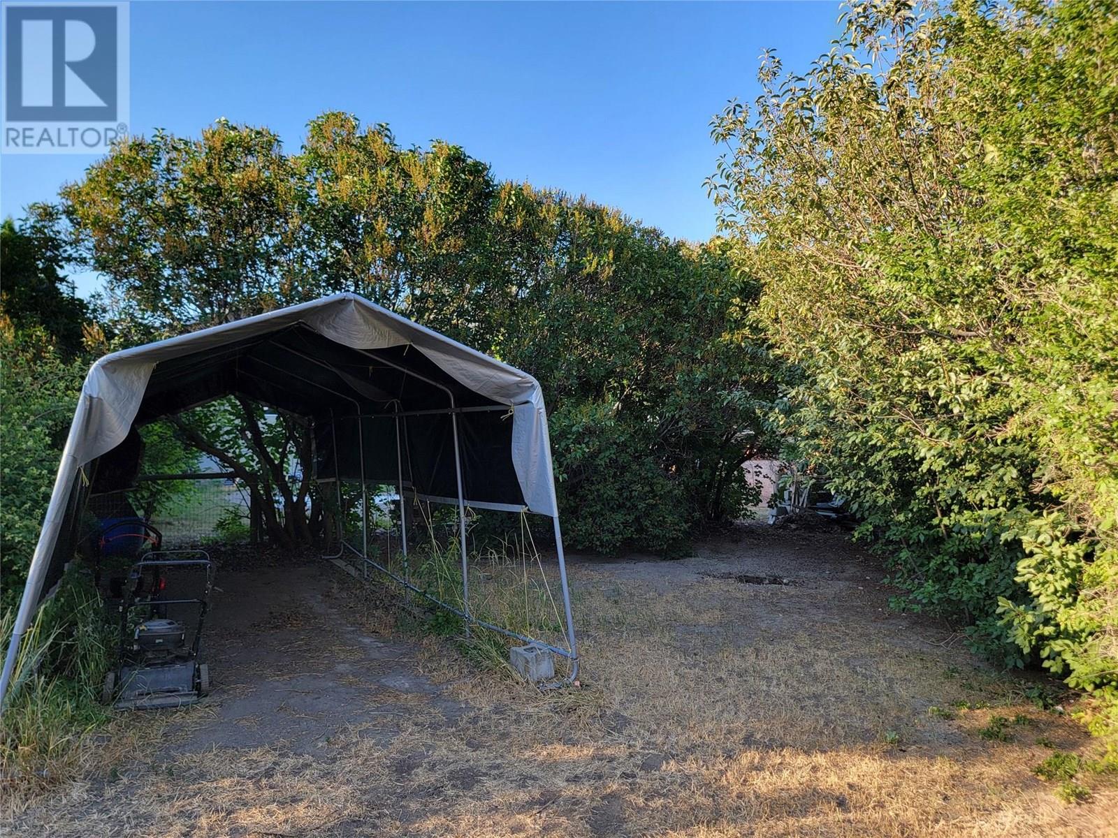 Photo 36 of 716 11 Th Avenue, Keremeos BC