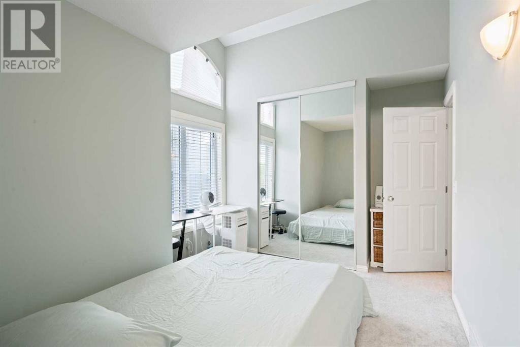 Single Family House for Sale in    Avenue NE Crescent Heights Calgary 