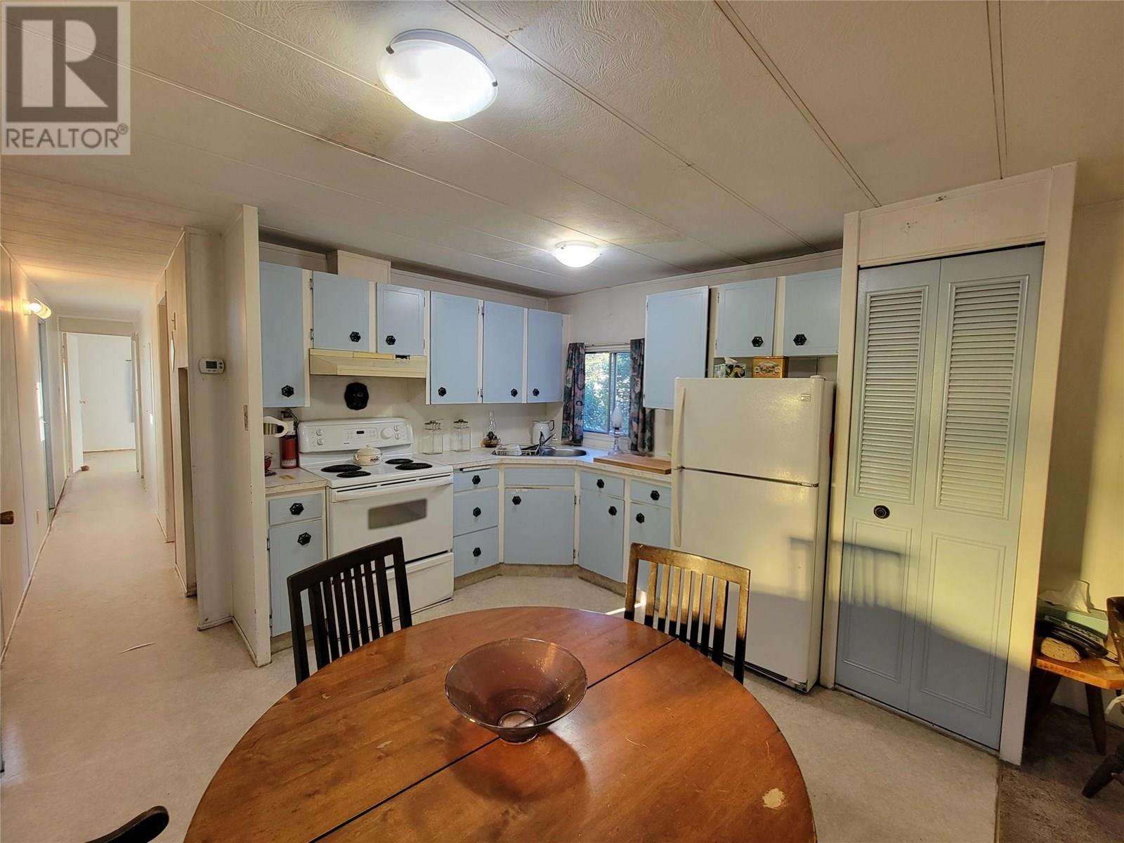 Photo 32 of 716 11 Th Avenue, Keremeos BC