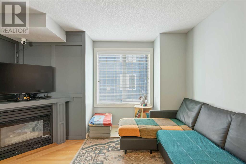 Single Family House for Sale in    Avenue NE Crescent Heights Calgary 