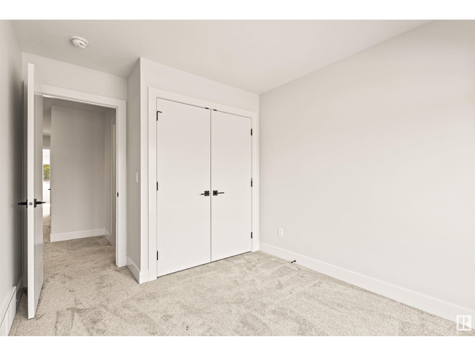 Photo 26 of 8343 Saskatchewan Dr Nw, Edmonton AB