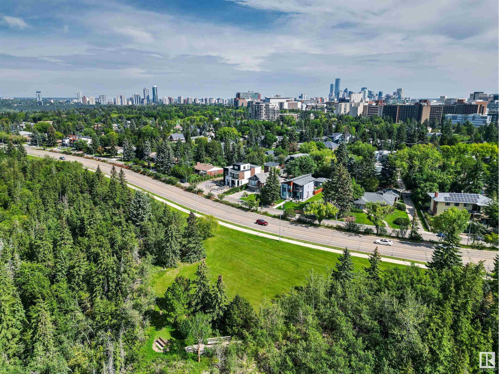 Photo 39 of 8343 Saskatchewan Dr Nw, Edmonton AB
